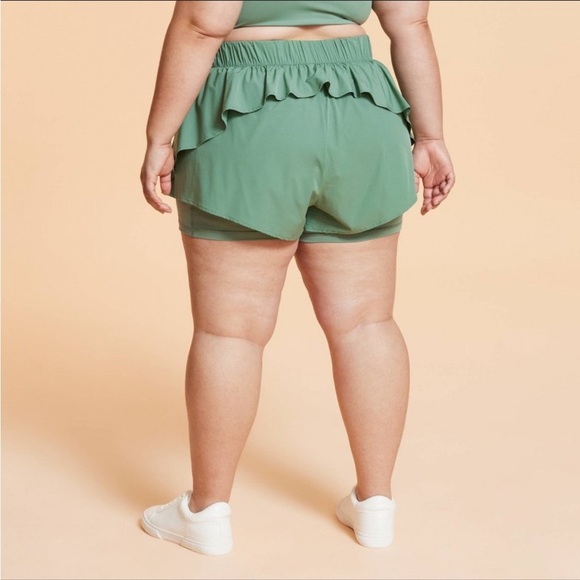 NWT Blogilates Women's Ruffle Woven Mid-Rise Shorts 4" - Olive Green 1X - Picture 2 of 6